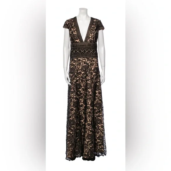 green emerald velvet dress Off-The-Shoulder Floral Column Gown 6 / Scarlet